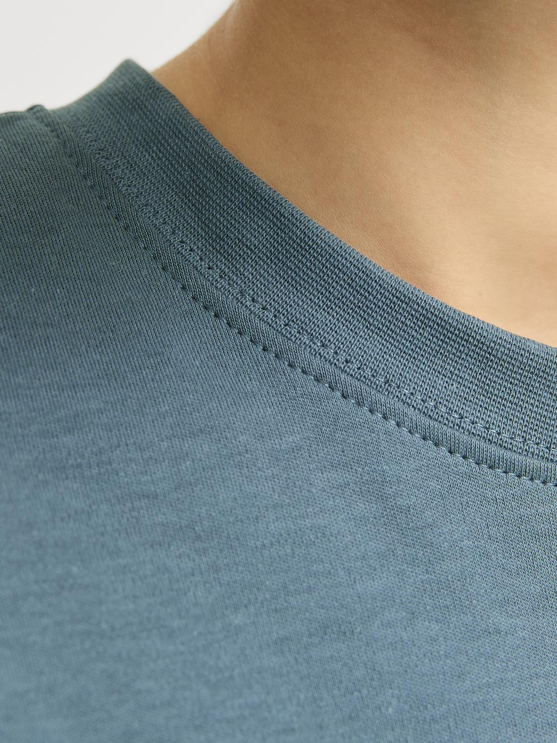 model_shot-detail