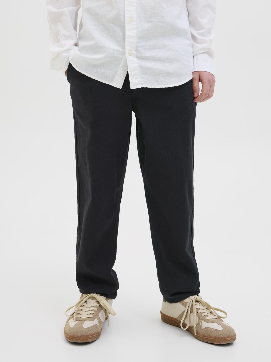 model_shot-front