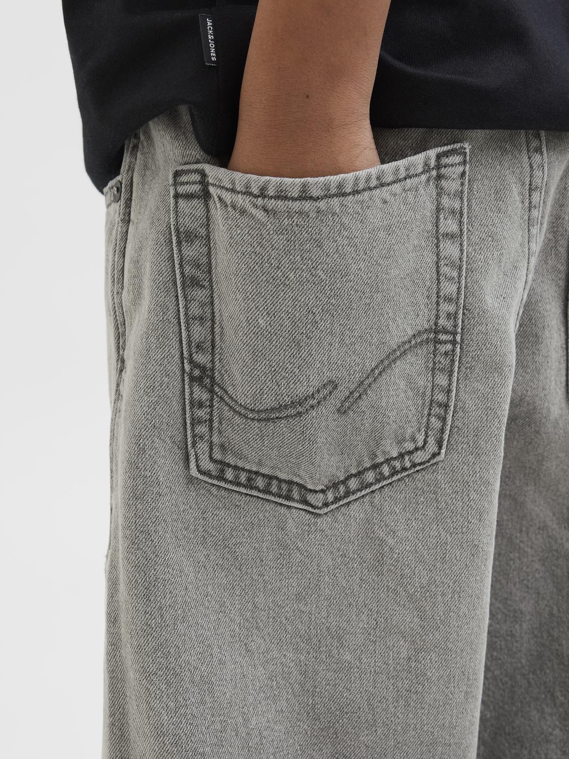 model_shot-detail