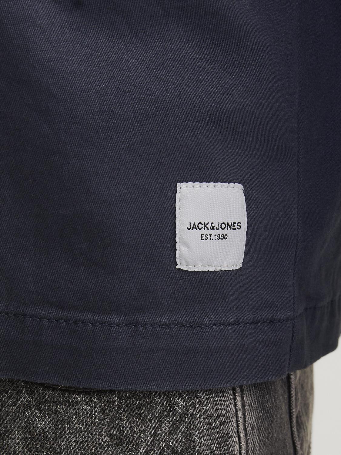 model_shot-detail