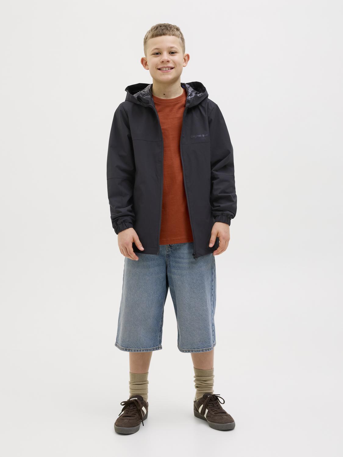 model_shot-front_full
