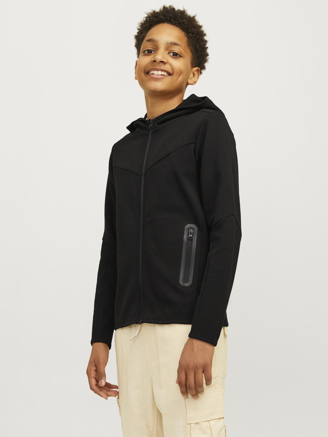 model_shot-front