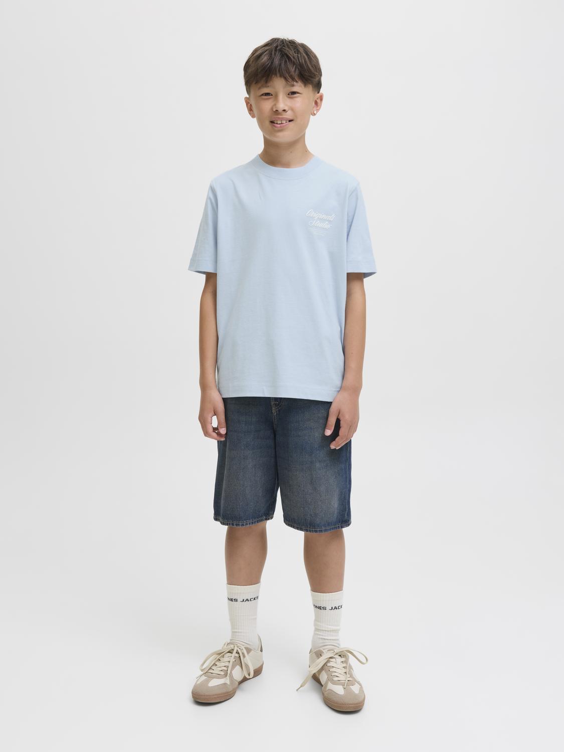 model_shot-front_full