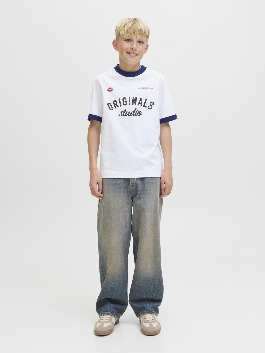 model_shot-front_full