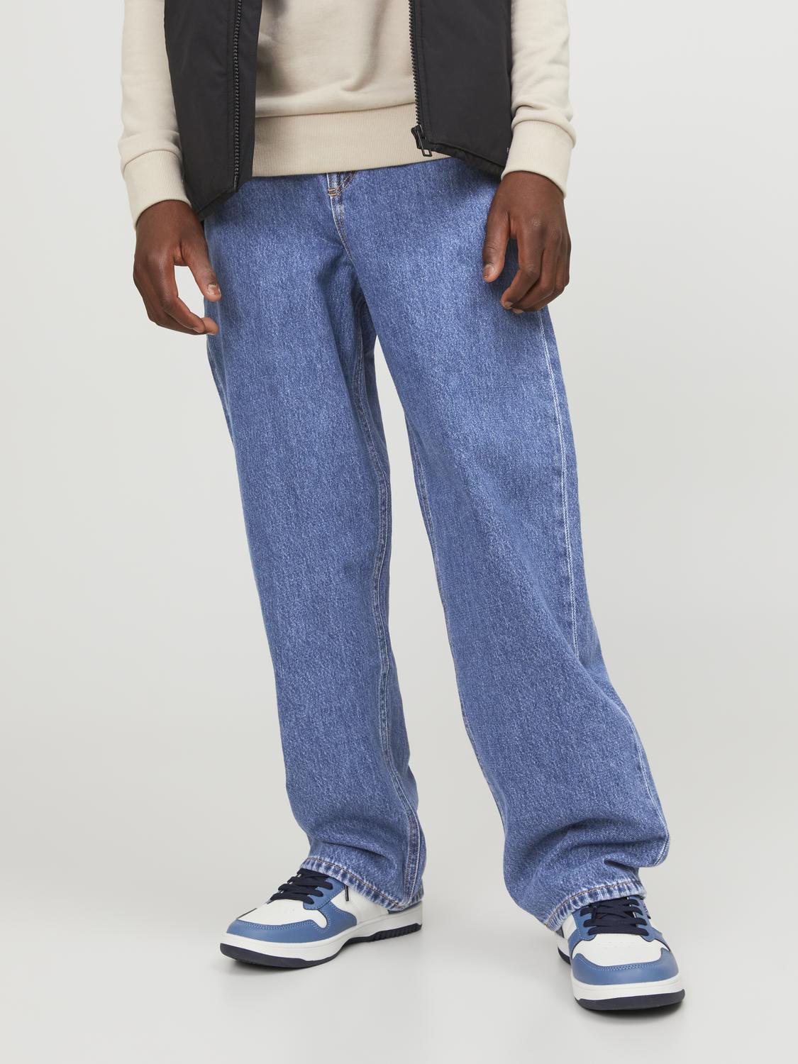 model_shot-front