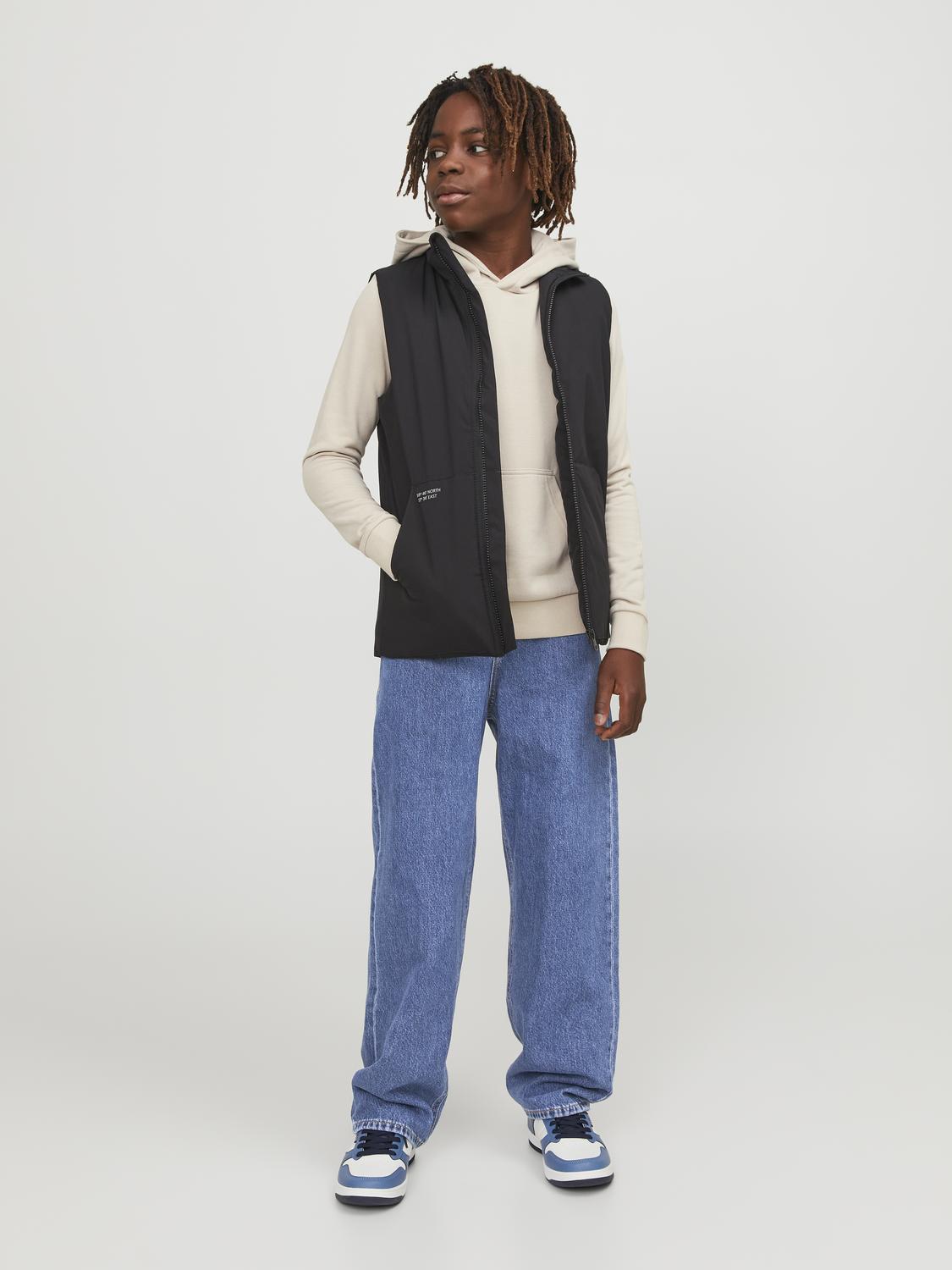 model_shot-front_full
