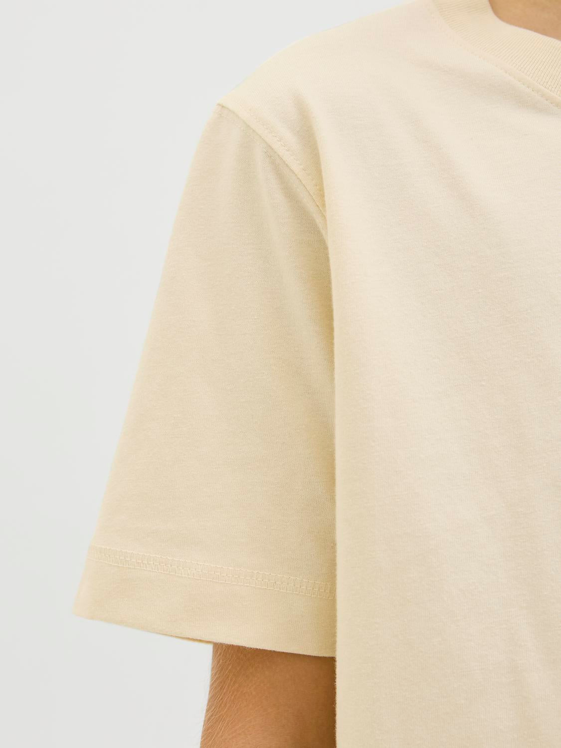 model_shot-detail