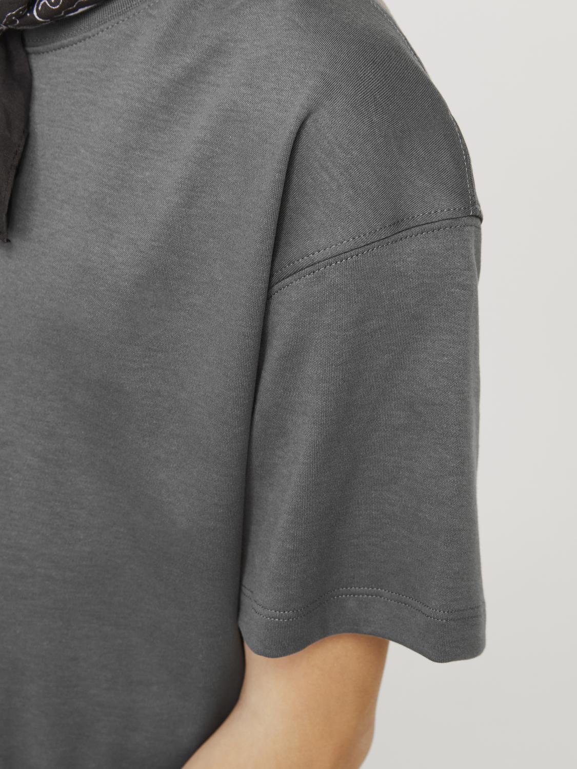 model_shot-detail