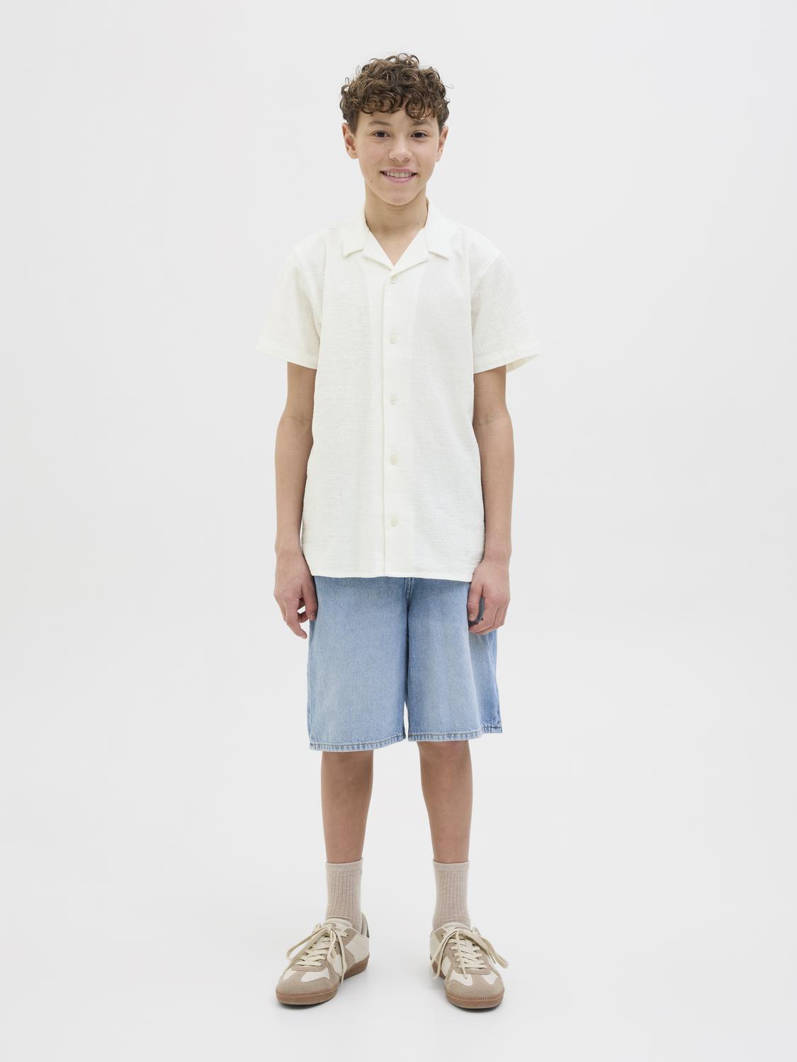 model_shot-front_full