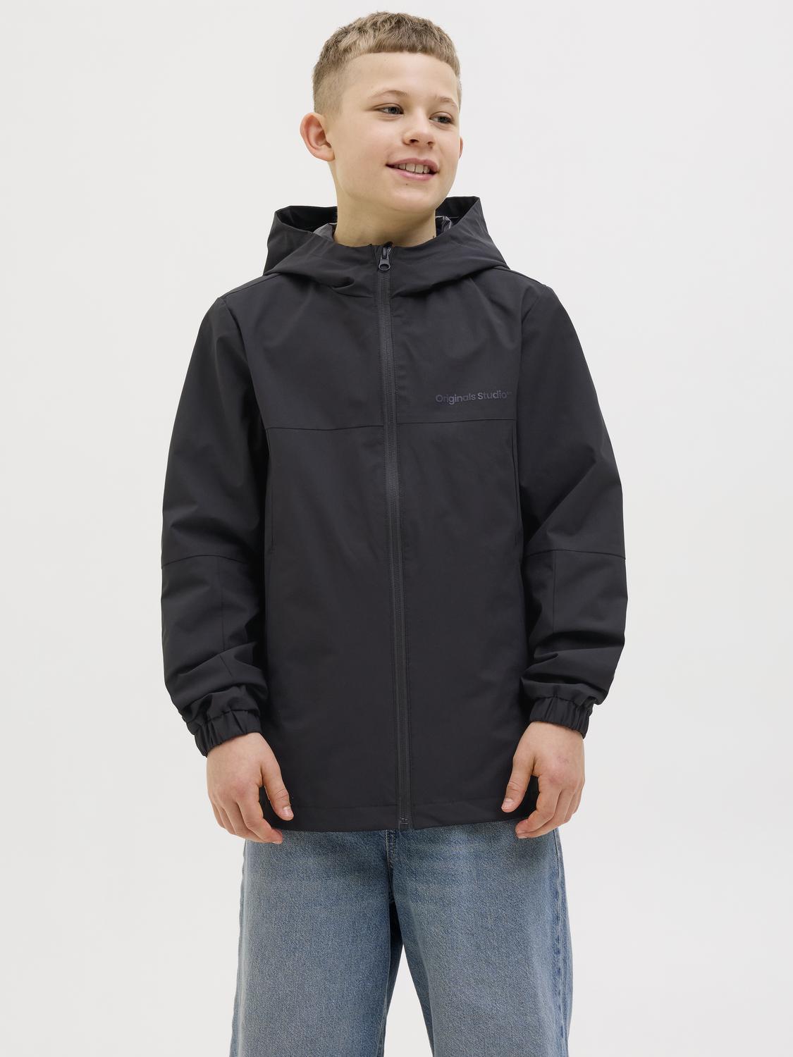 model_shot-front