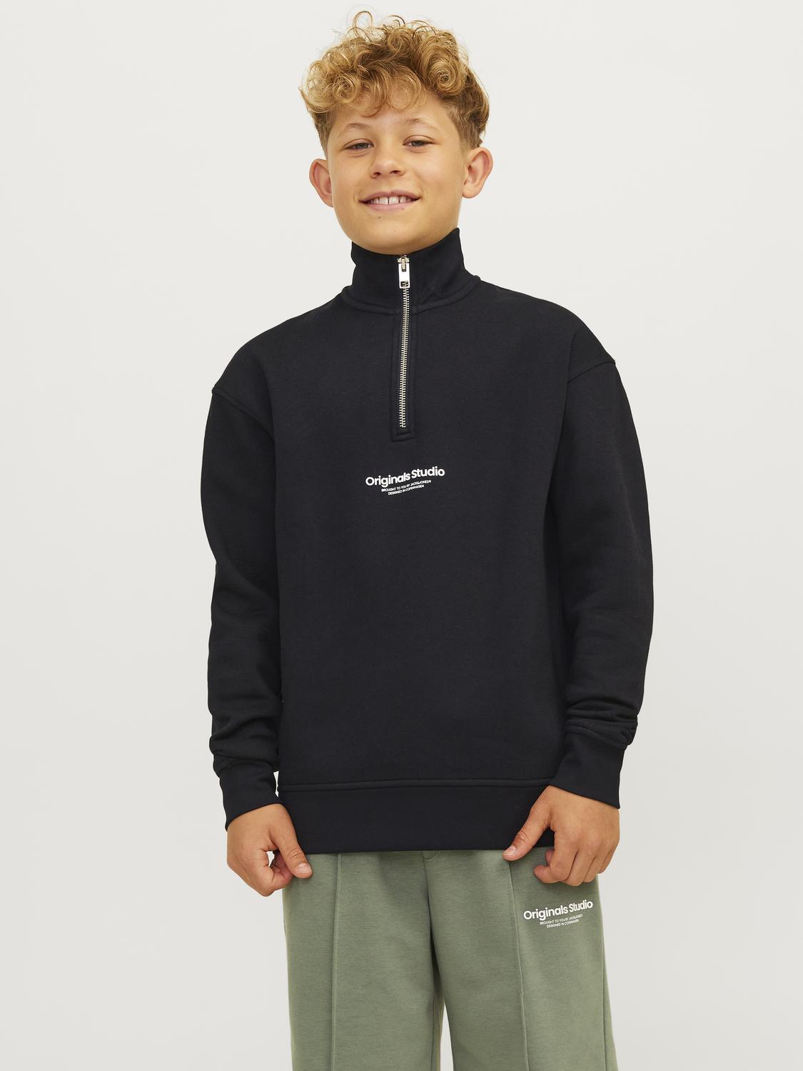 model_shot-front