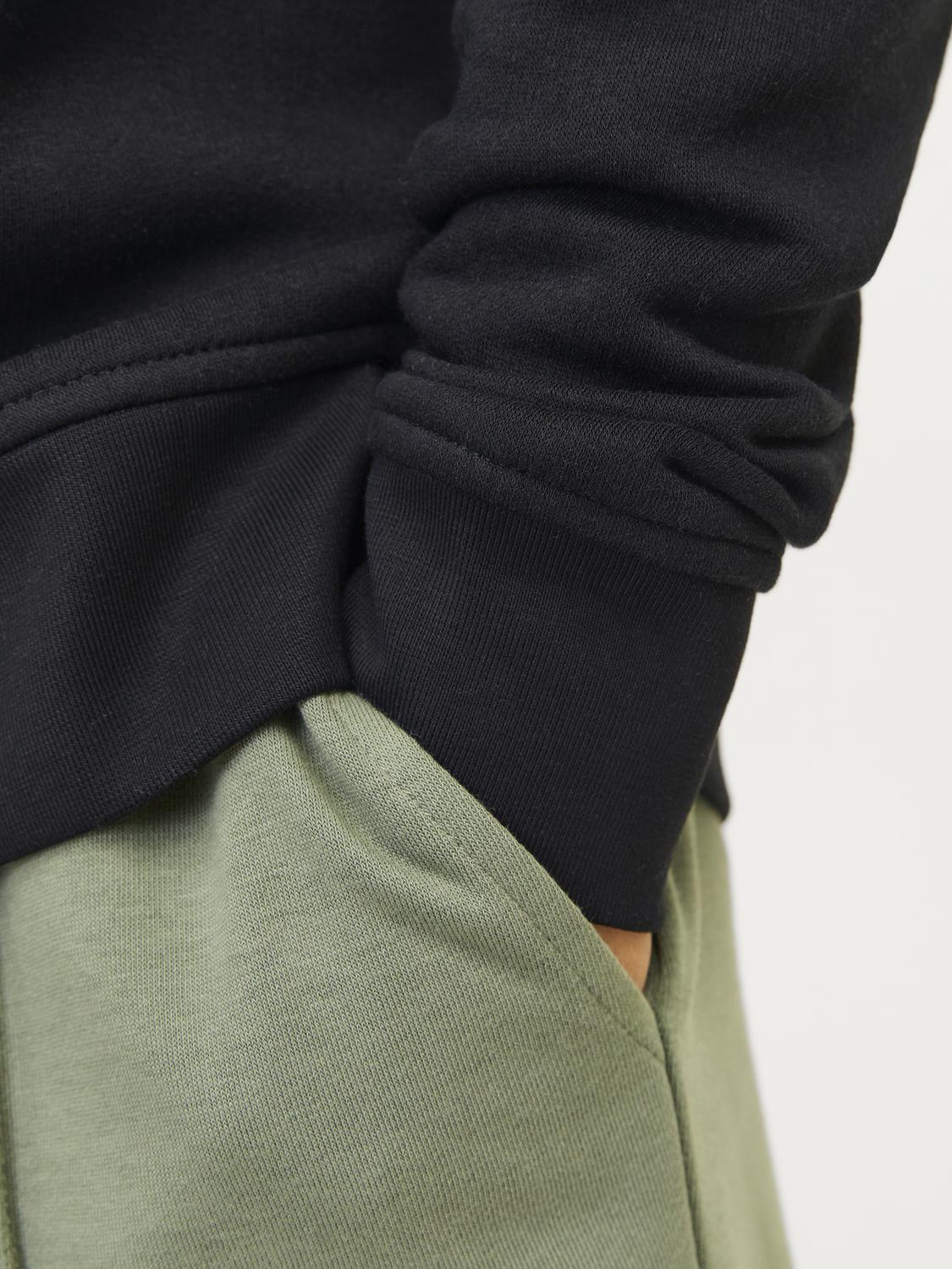 model_shot-detail