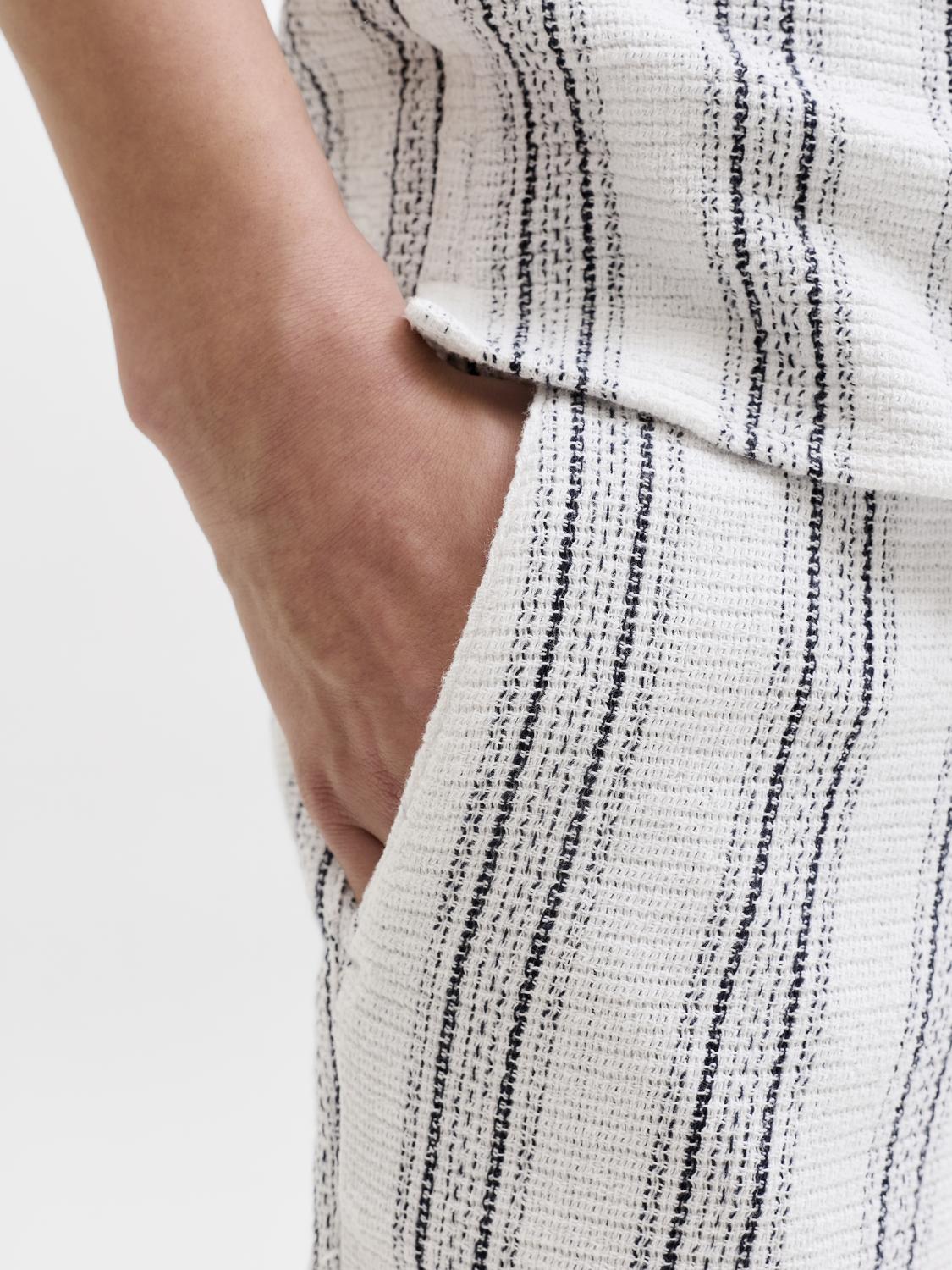 model_shot-detail