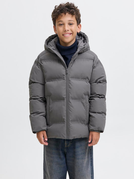 model_shot-front
