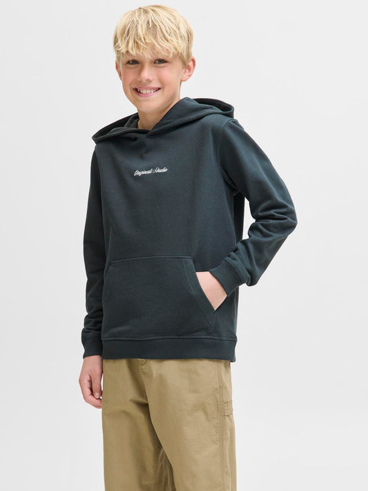 model_shot-front