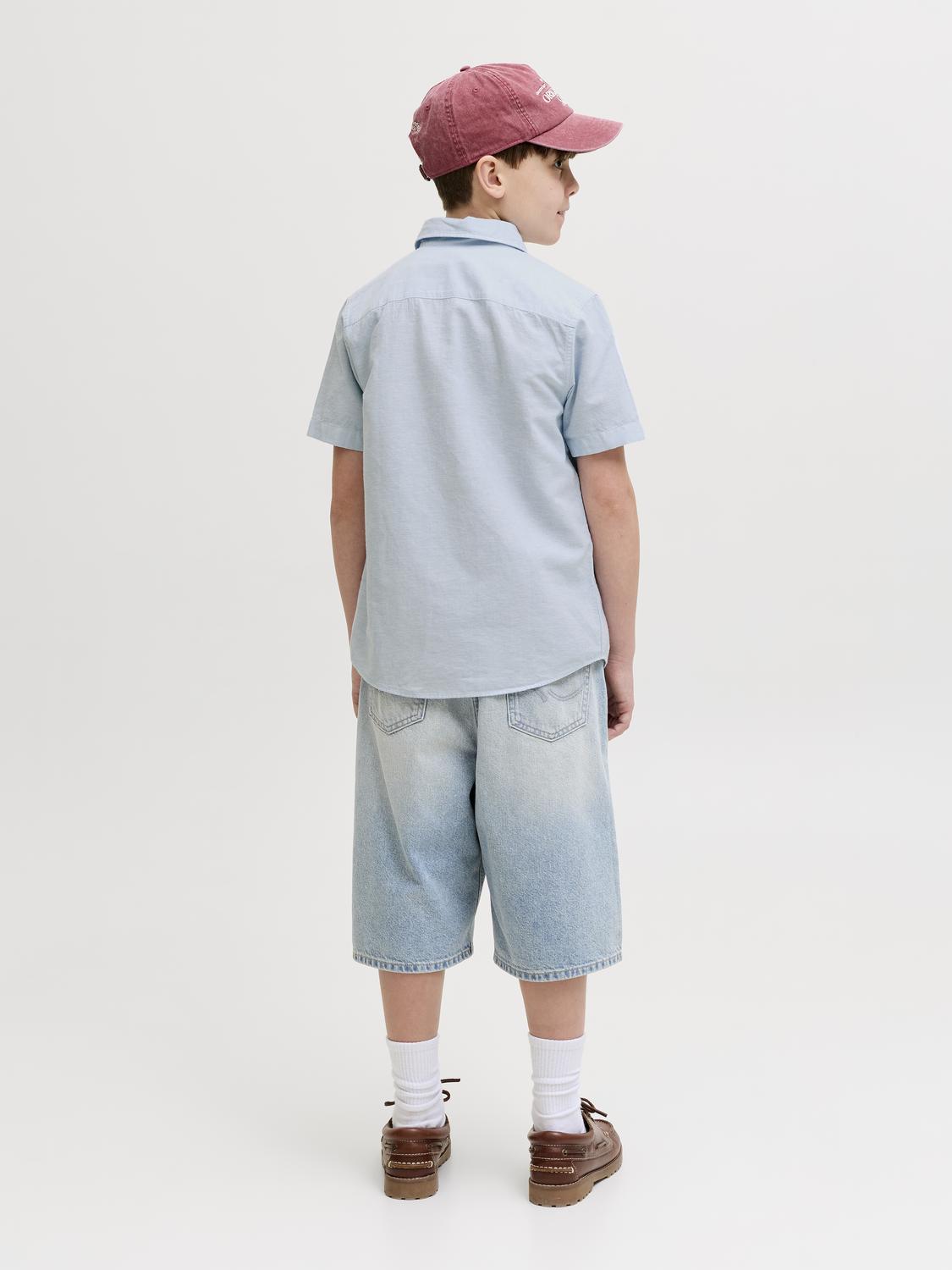 model_shot-back