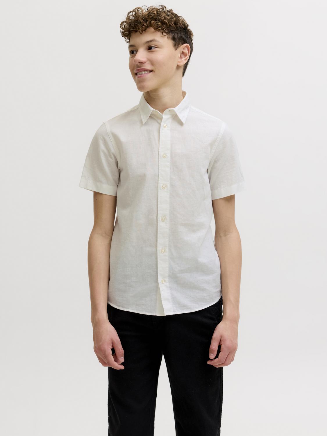 model_shot-front