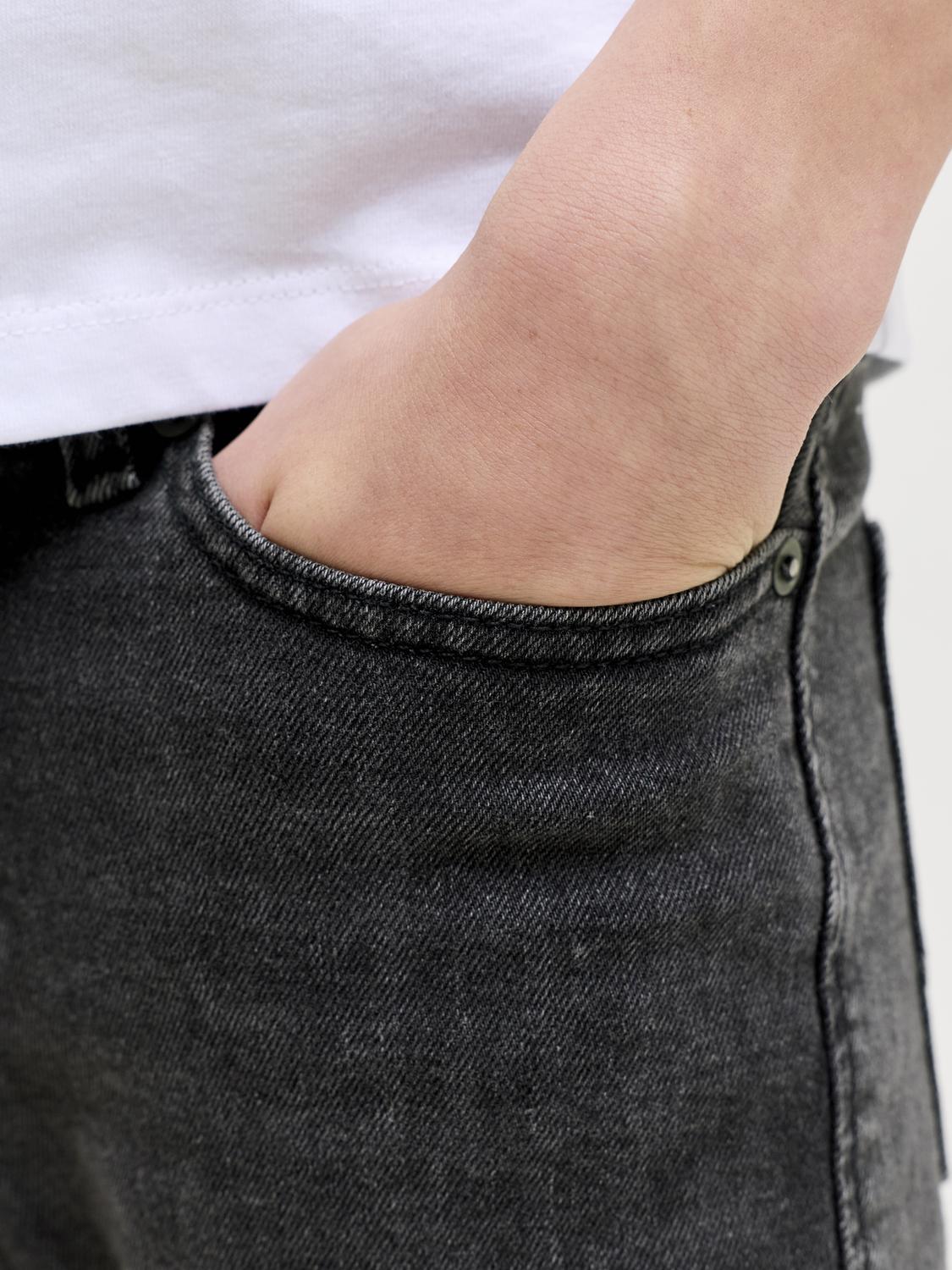 model_shot-detail