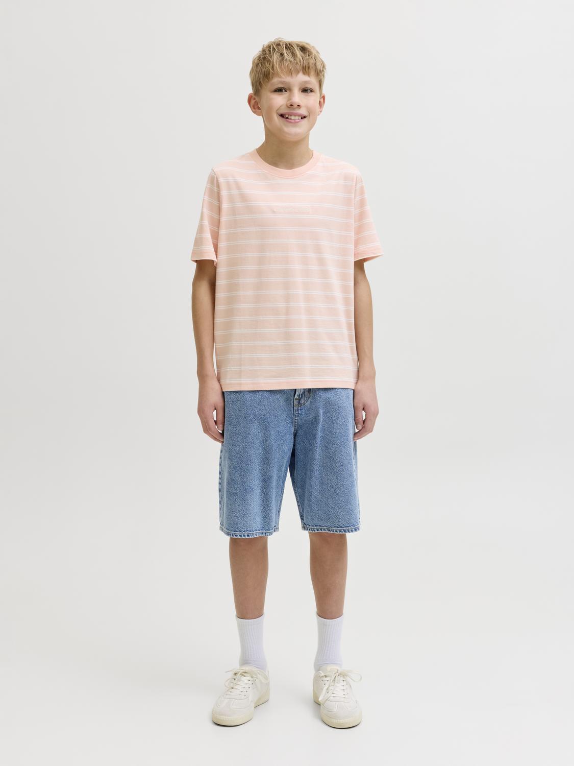 model_shot-front_full