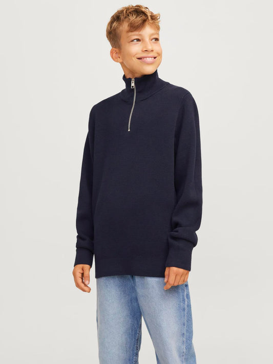model_shot-front