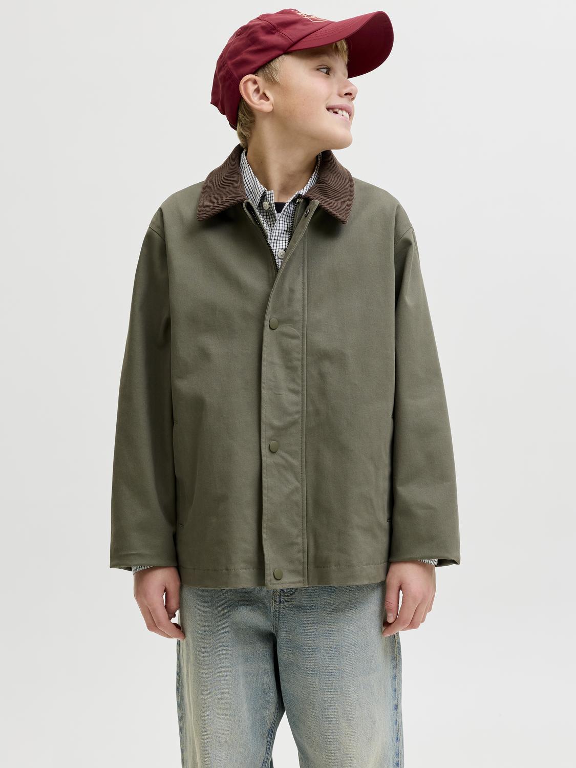 model_shot-front