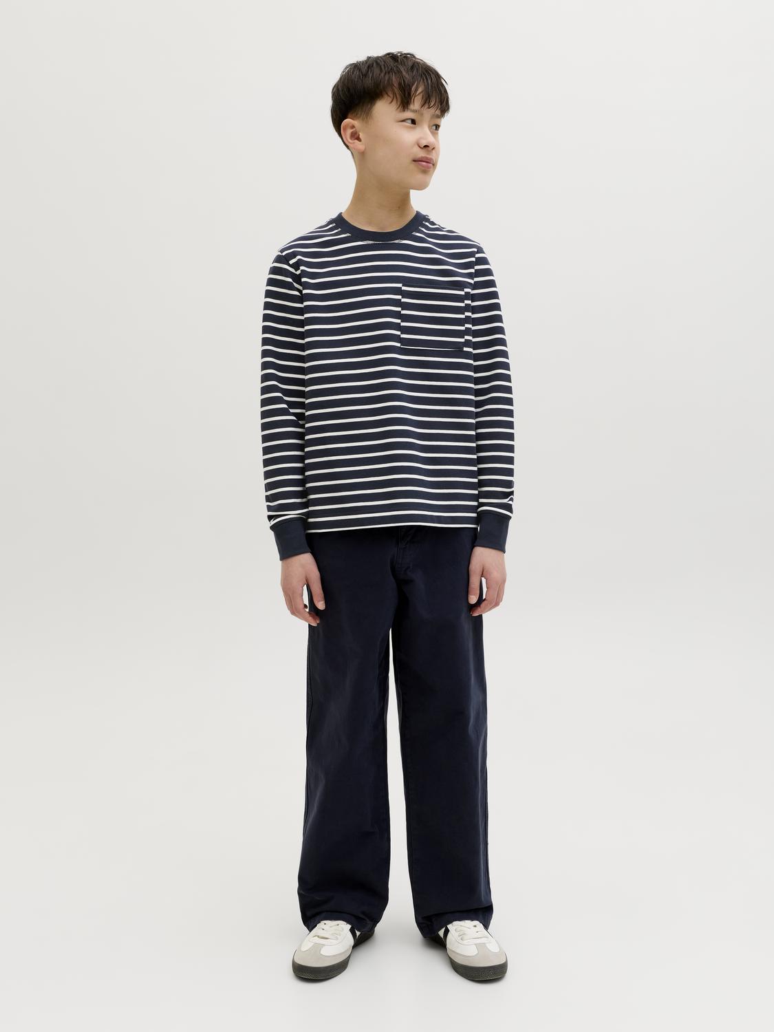 model_shot-front_full