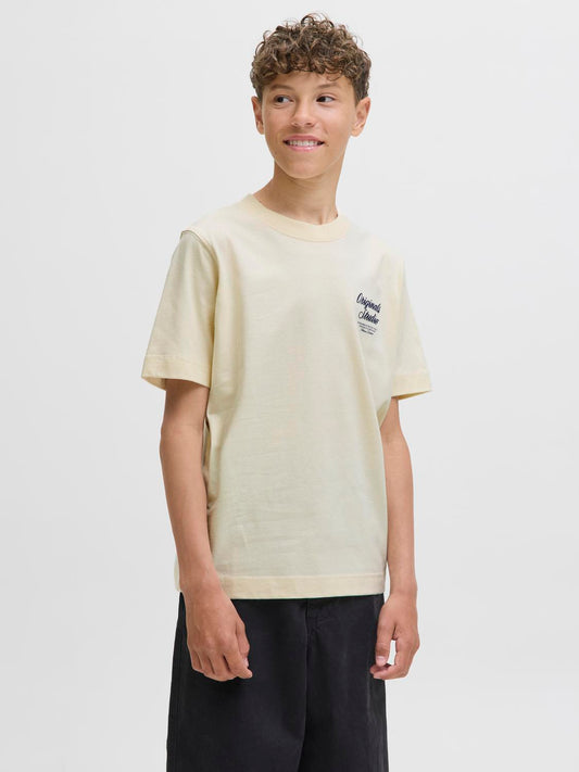 model_shot-front