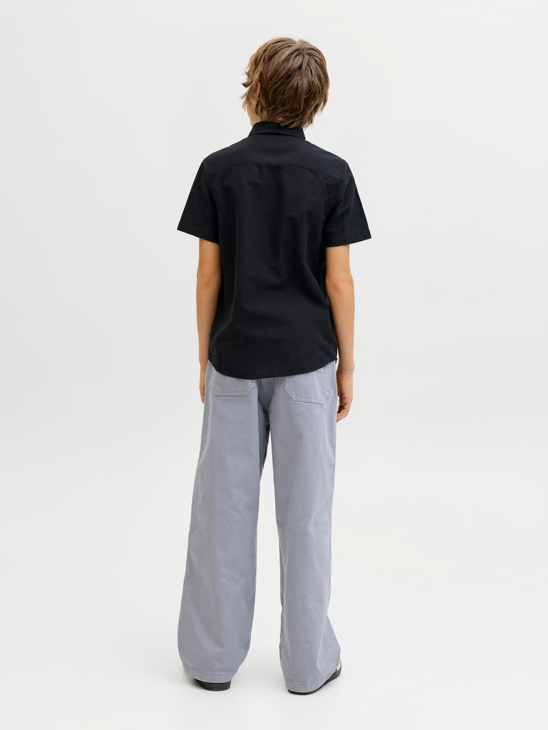 model_shot-back
