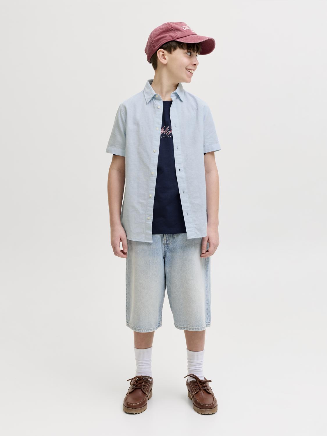 model_shot-front_full