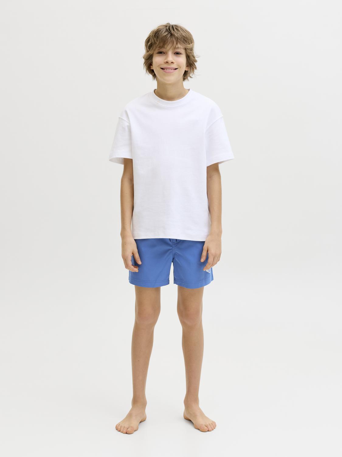 model_shot-front_full