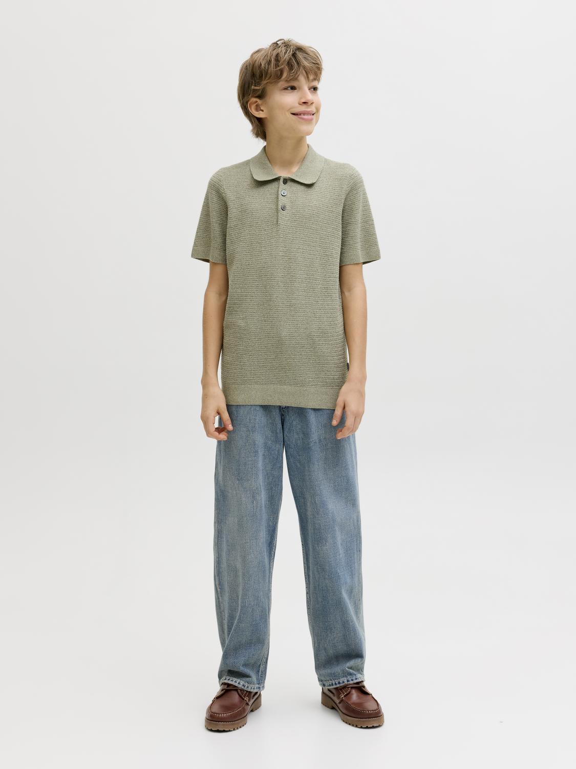 model_shot-front_full