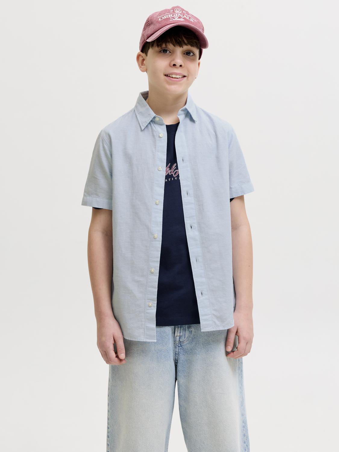 model_shot-front